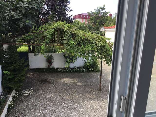Загородные дома Apartment on Lado Asatiani Батуми-12