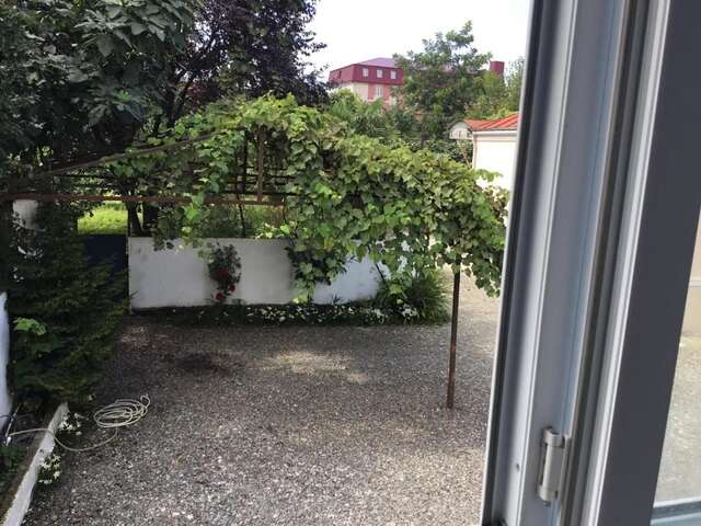 Загородные дома Apartment on Lado Asatiani Батуми-27
